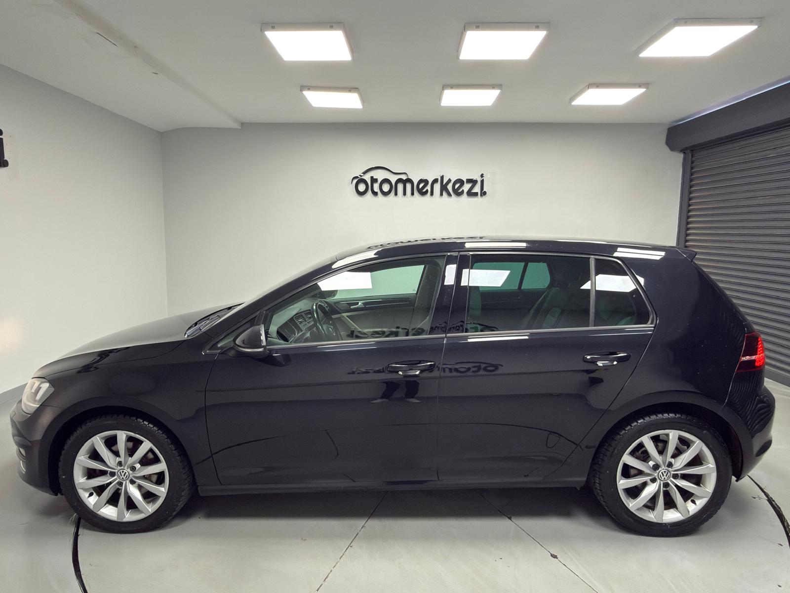 VOLKSWAGEN GOLF 27